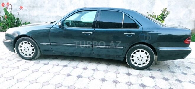 Mercedes E 220-5