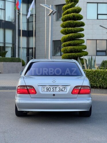Mercedes E 240-7