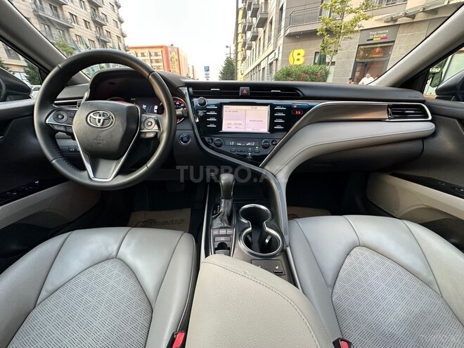 Toyota Camry-16