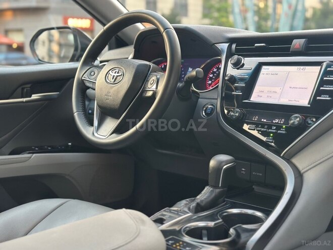 Toyota Camry-18