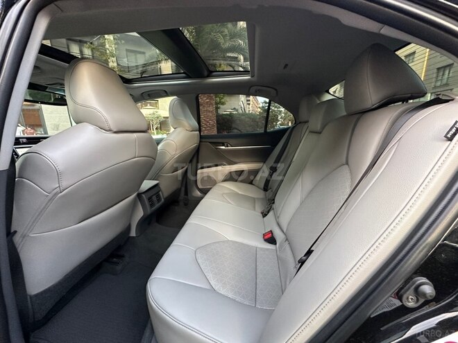 Toyota Camry-21