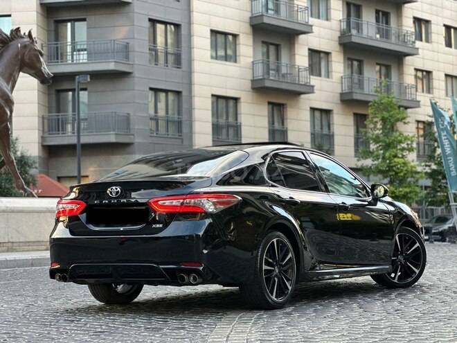 Toyota Camry-12