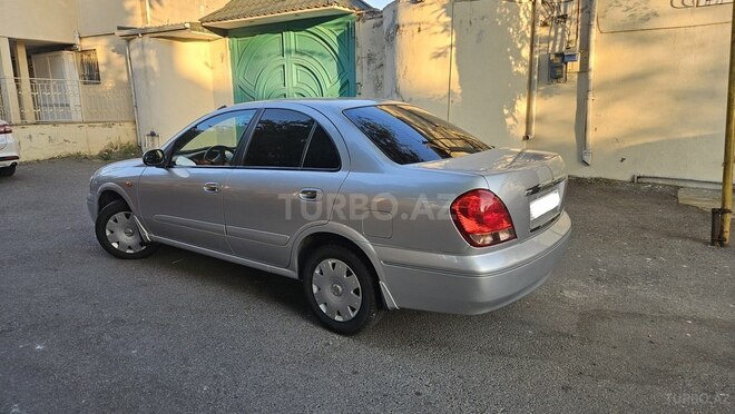 Nissan Sunny-7