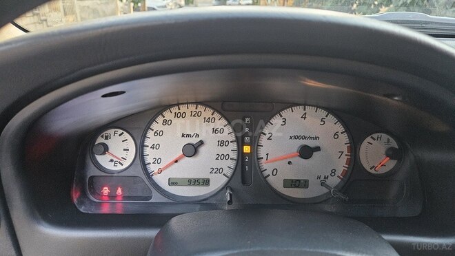 Nissan Sunny-12