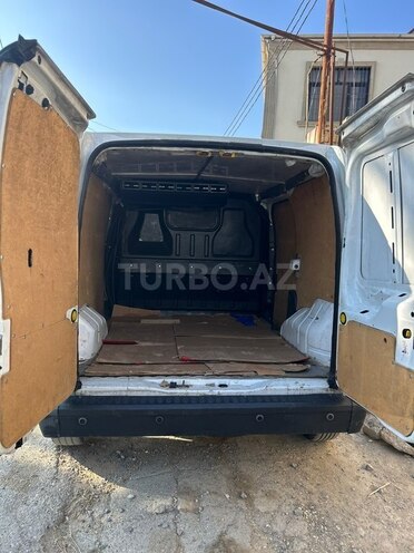 Ford Transit Connect-6
