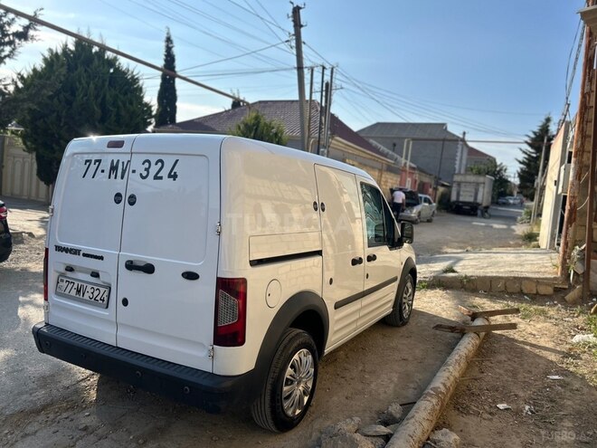 Ford Transit Connect-7