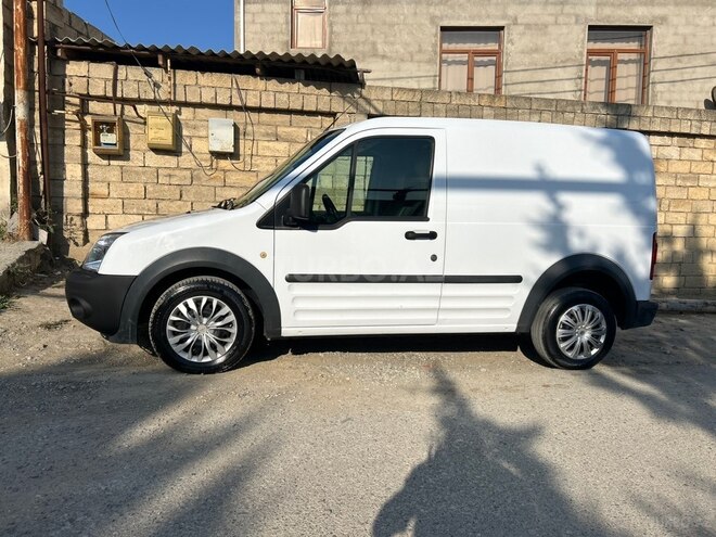 Ford Transit Connect-10