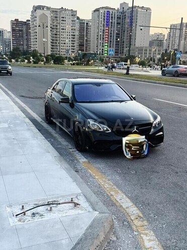 Mercedes E 350-1