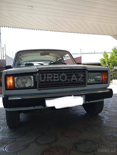 LADA (VAZ) 2107-1