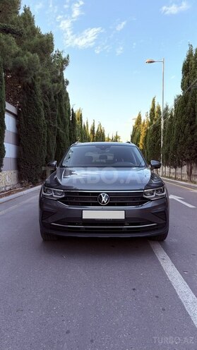 Volkswagen Tiguan-1