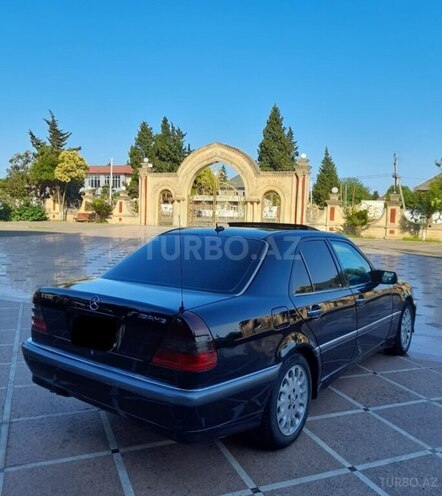 Mercedes C 230-6