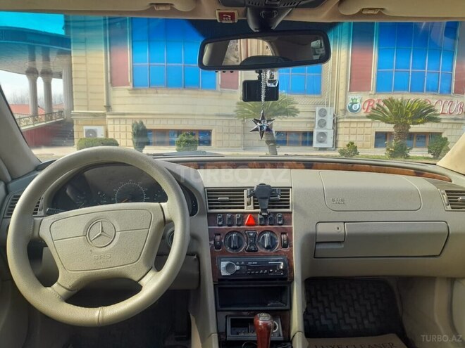 Mercedes C 230-12