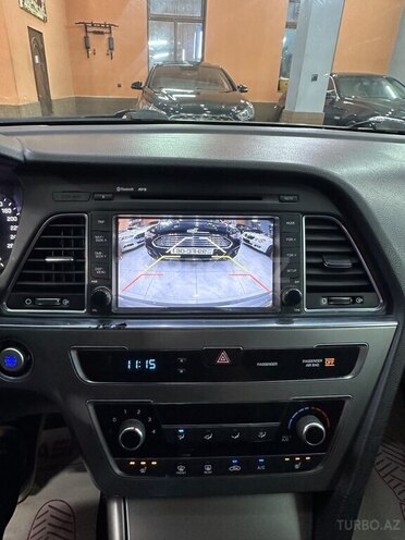 Hyundai Sonata-11