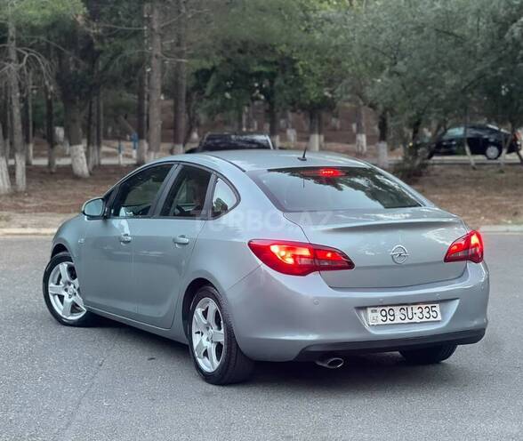 Opel Astra-4