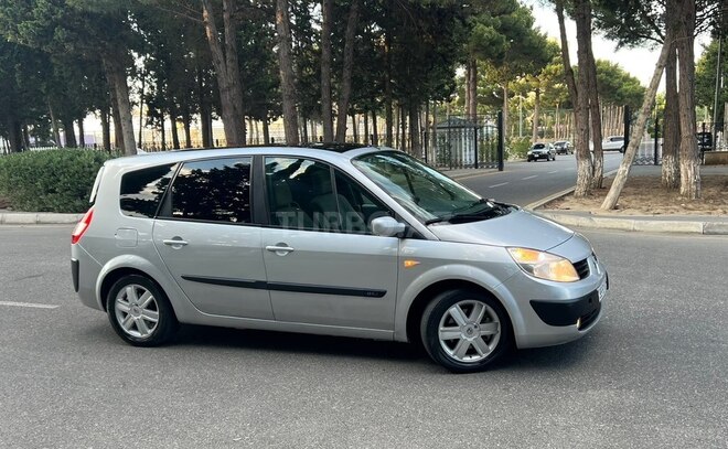 Renault Scenic-8