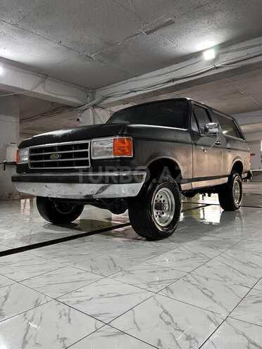 Ford Bronco-5
