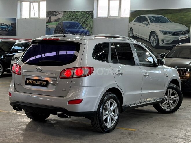 Hyundai Santa Fe-6
