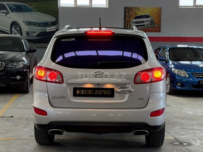 Hyundai Santa Fe-8