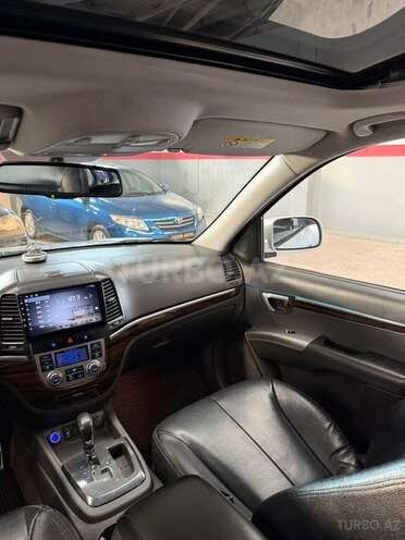 Hyundai Santa Fe-19
