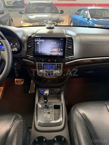Hyundai Santa Fe-20