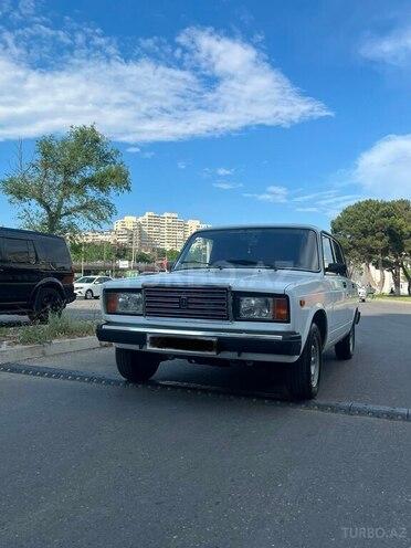 LADA (VAZ) 2107-2