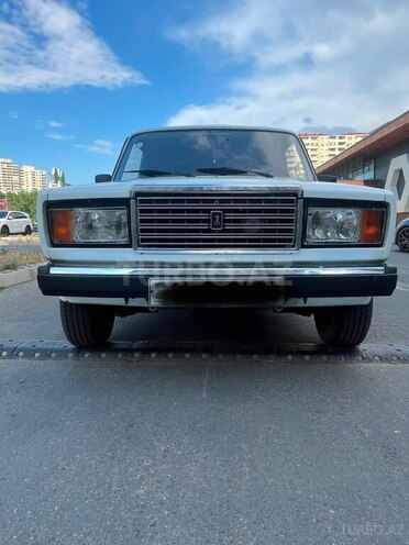 LADA (VAZ) 2107-1