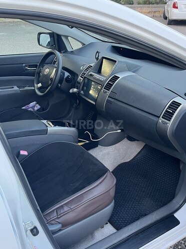 Toyota Prius-10