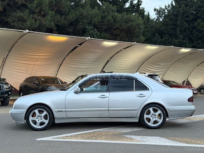 Mercedes E 200-3