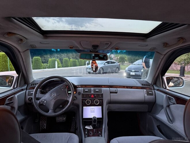 Mercedes E 200-6