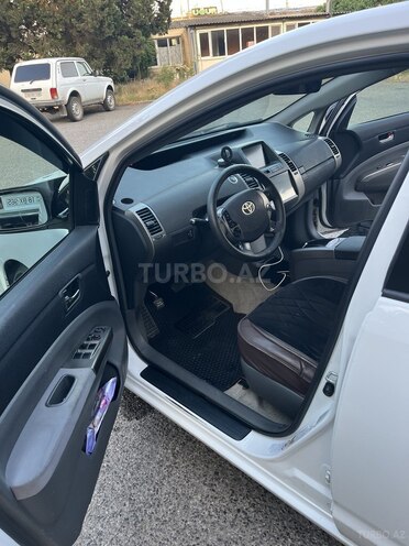 Toyota Prius-9