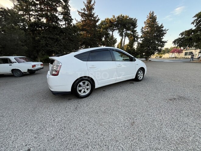 Toyota Prius-4