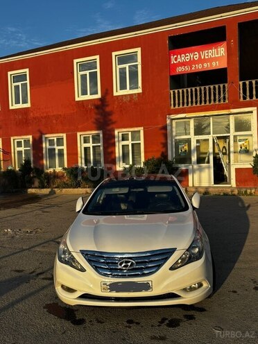 Hyundai Sonata-1