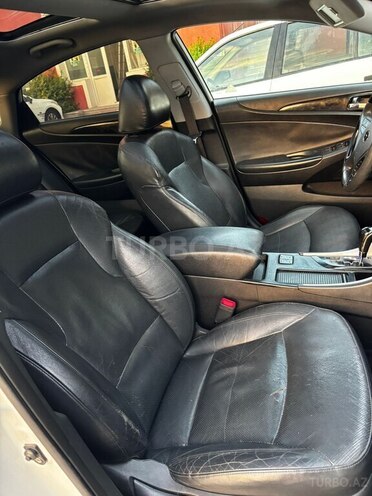 Hyundai Sonata-8