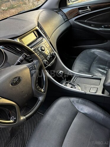 Hyundai Sonata-7