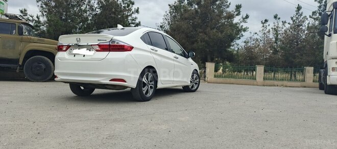 Honda Grace-3