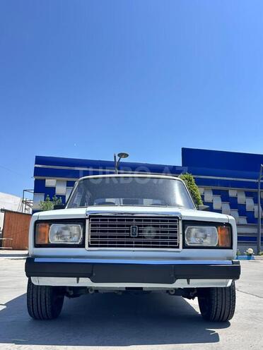 LADA (VAZ) 2107-1