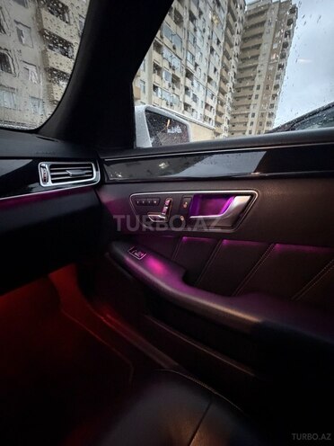 Mercedes E 220-6