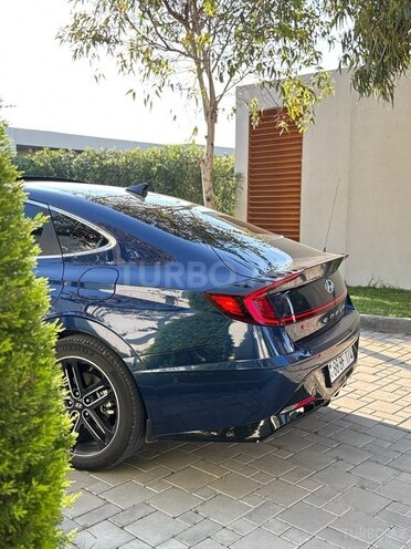 Hyundai Sonata-4