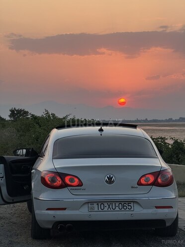 Volkswagen Passat CC-2