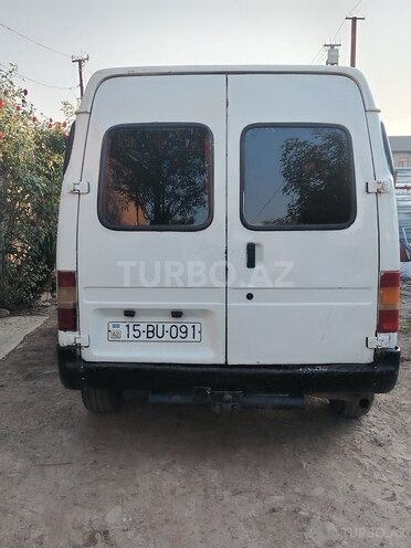 Ford Transit-2
