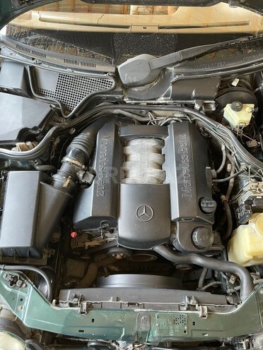 Mercedes E 240-7