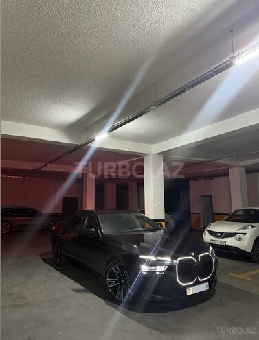BMW 740-2