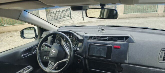 Honda Grace-9