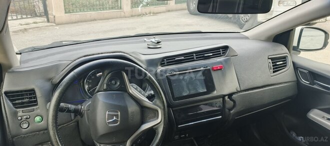 Honda Grace-10