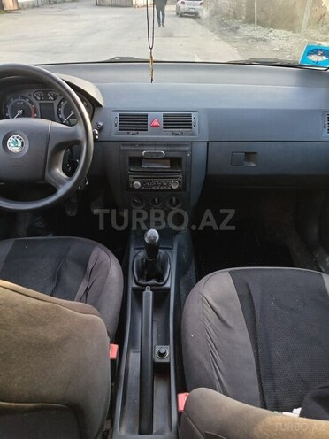Skoda Fabia-2