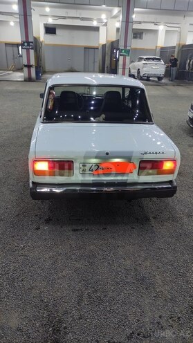 LADA (VAZ) 2107-2