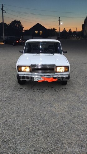LADA (VAZ) 2107-1