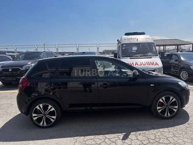 Kia Ceed-11