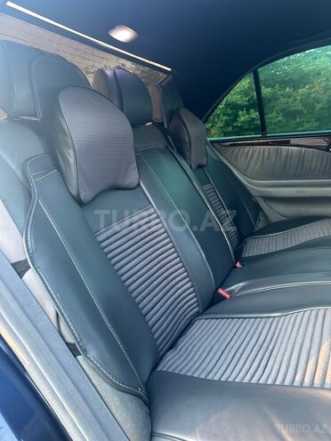 Mercedes E 240-9