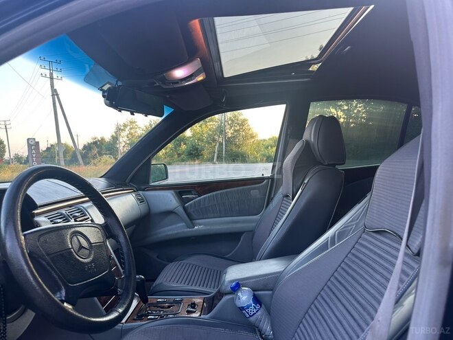 Mercedes E 240-14